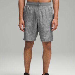 Lululemon T.H.E. Linerless 9” Men’s Gray Shorts
